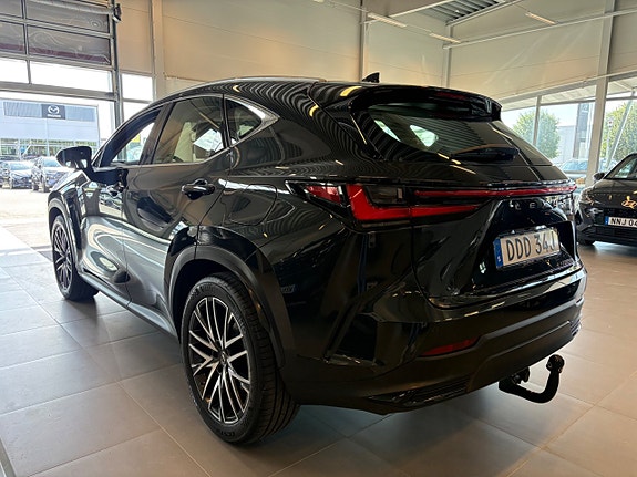 Lexus NX350h 6 of 21