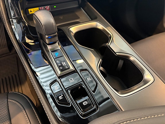Lexus NX350h 19 of 21