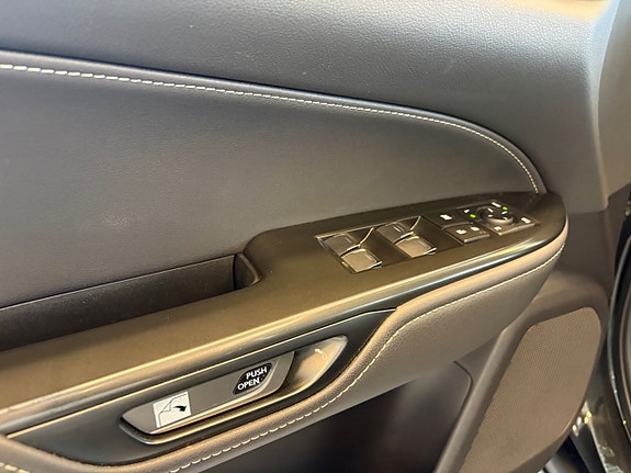 Lexus NX350h 12 of 21