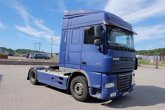 DAF XF 105 460 4x2 dragbil 11 of 11