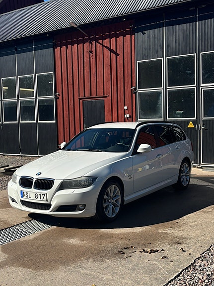 BMW 320d 2 of 5