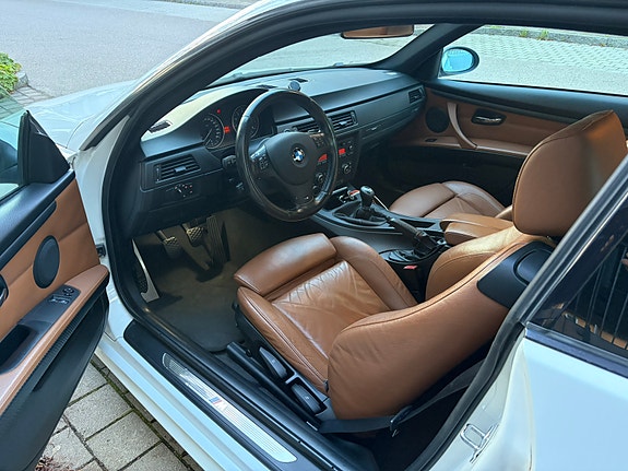 BMW 325i 5 of 9
