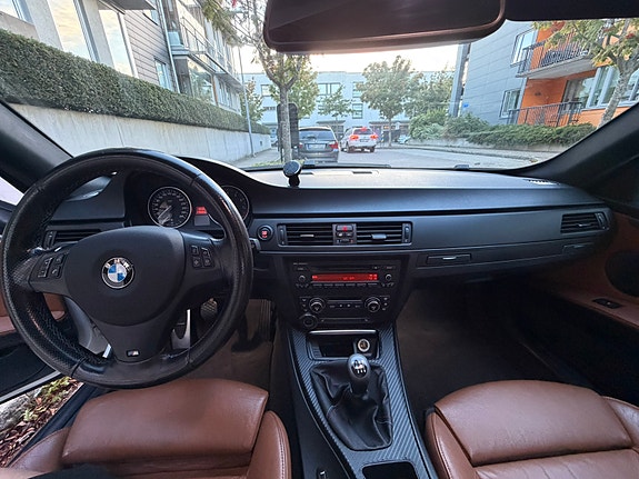 BMW 325i 6 of 9