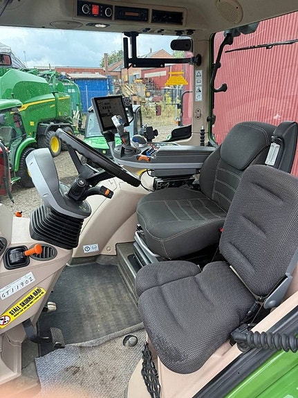 Fendt 724 S4 Profi Plus 4 of 4