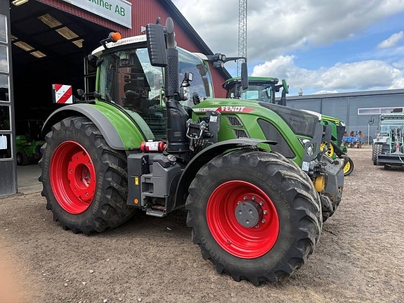 Fendt 724 Vario Gen6 2 of 5