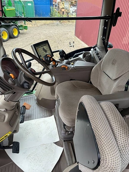 John Deere 6155 R 4 of 4