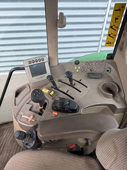 John Deere 6330 7 of 8