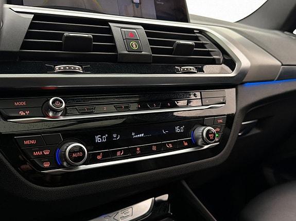 BMW X3 21 of 30