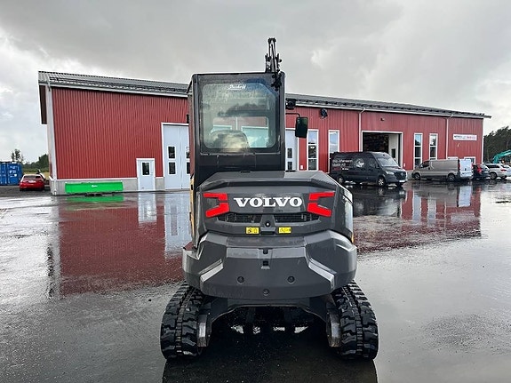 Volvo ECR 40 F 2 of 8