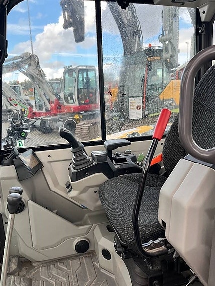 Volvo ECR 40 F 6 of 8