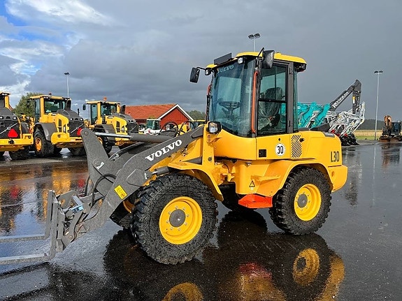 Volvo L 30 HS 2 of 6