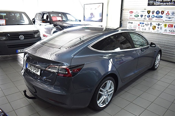 Tesla Model 3 2 of 18