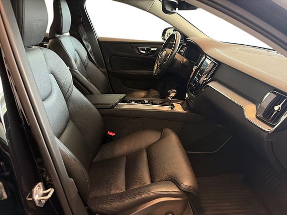 Volvo V60 14 of 23