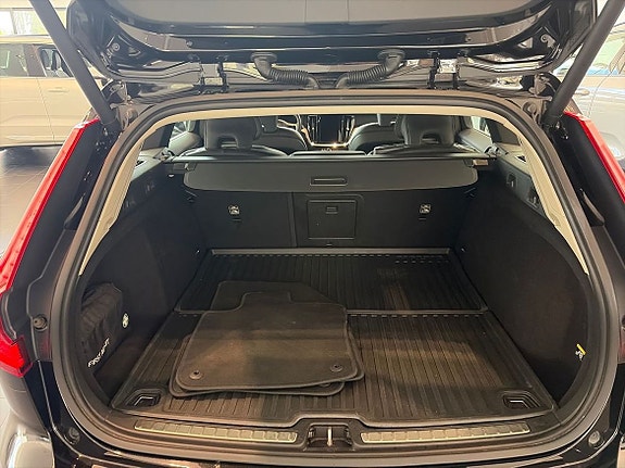 Volvo V60 17 of 23