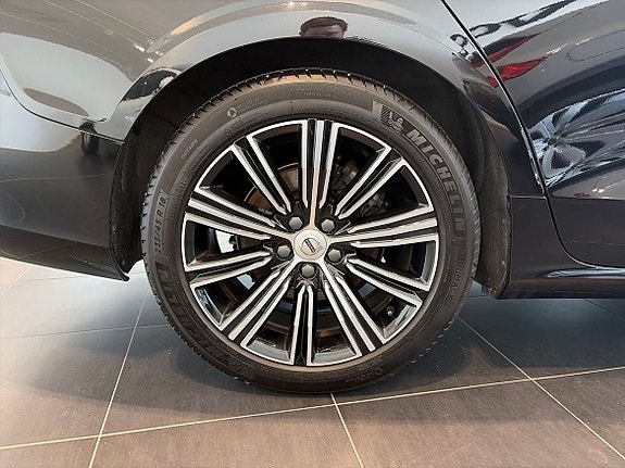 Volvo V60 20 of 23