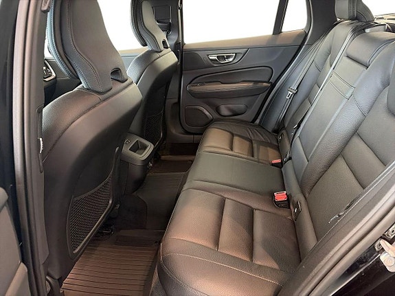 Volvo V60 16 of 23