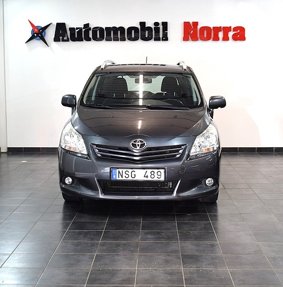 Toyota Verso 2 of 20