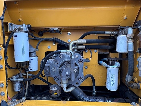 Volvo EC220DL 8 of 9
