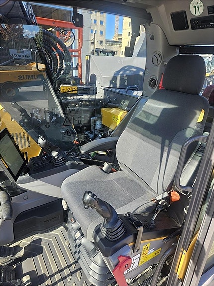 Volvo ECR145EL 11 of 15
