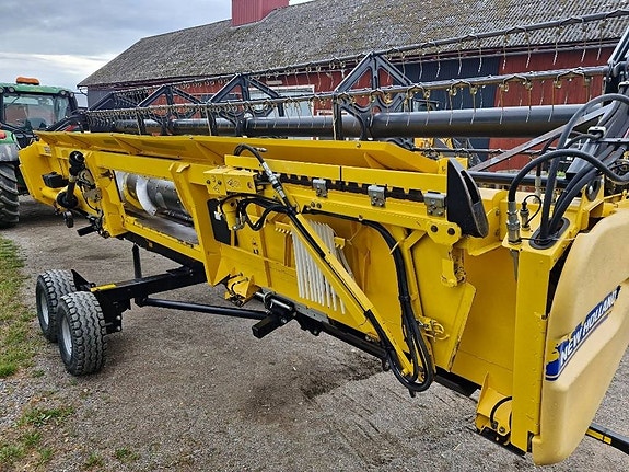New Holland CR 8.80 6 of 6