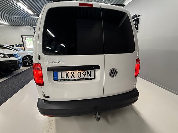 Volkswagen Caddy 13 of 16