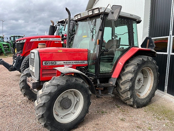 Massey Ferguson 6140