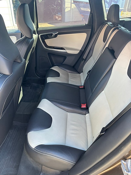 Volvo XC60 4 of 13