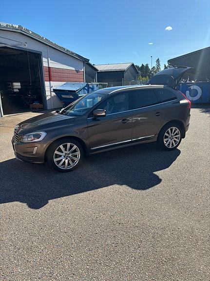 Volvo XC60 5 of 13