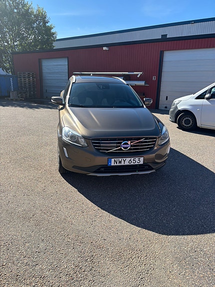 Volvo XC60 11 of 13