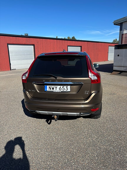 Volvo XC60 10 of 13