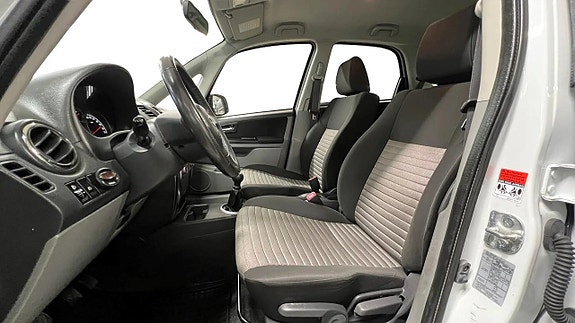 Suzuki SX4 11 of 20