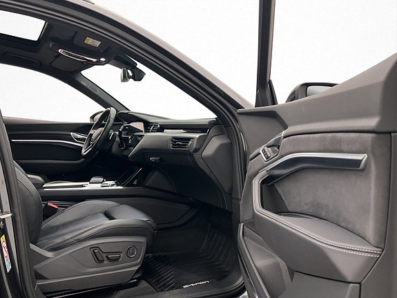 Audi e-tron 19 of 30