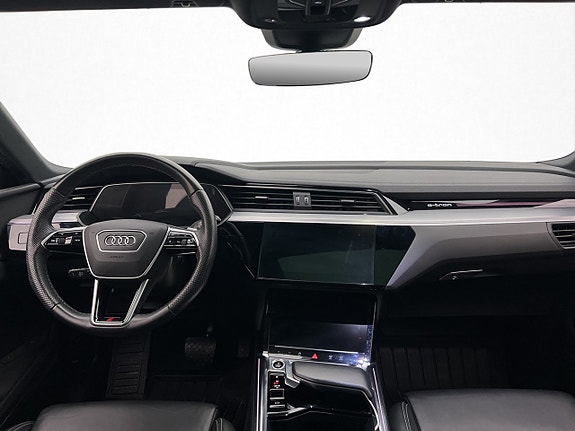 Audi e-tron 17 of 30