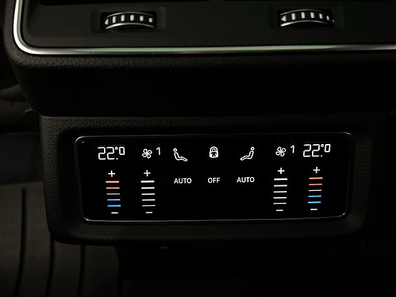 Audi e-tron 24 of 30