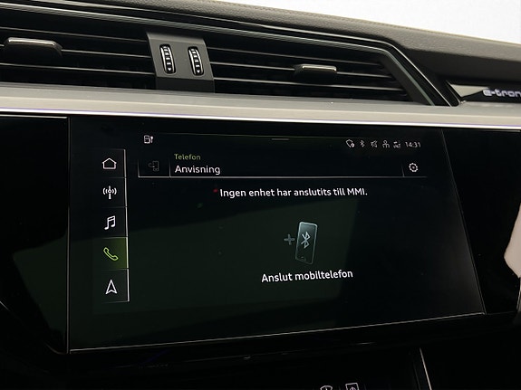 Audi e-tron 26 of 30