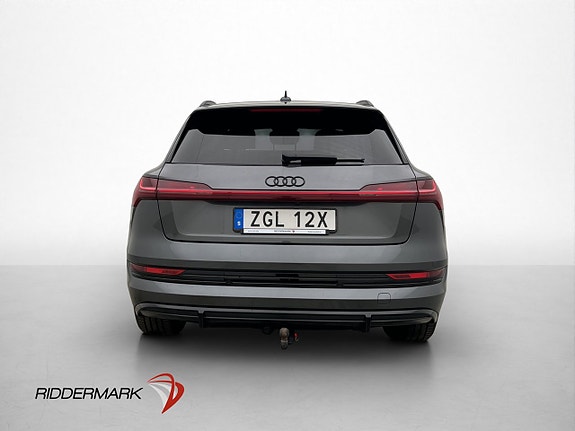 Audi e-tron 8 of 30