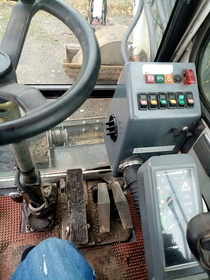 Takeuchi TB175W 7 of 12