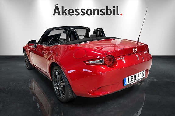 Mazda MX-5 2 of 6