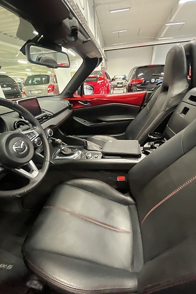 Mazda MX-5 6 of 6
