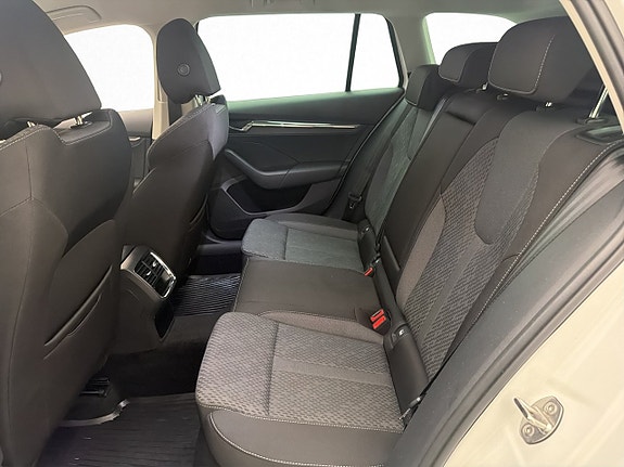 Skoda Octavia 14 of 30