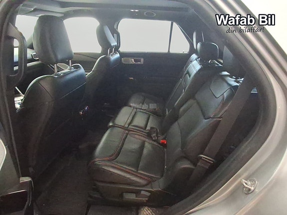 Ford Explorer 9 of 14
