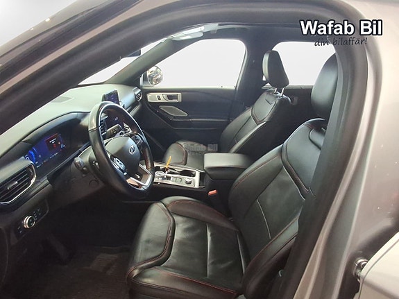 Ford Explorer 8 of 14