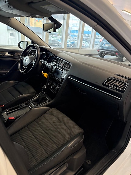 Volkswagen Golf I 14 of 23