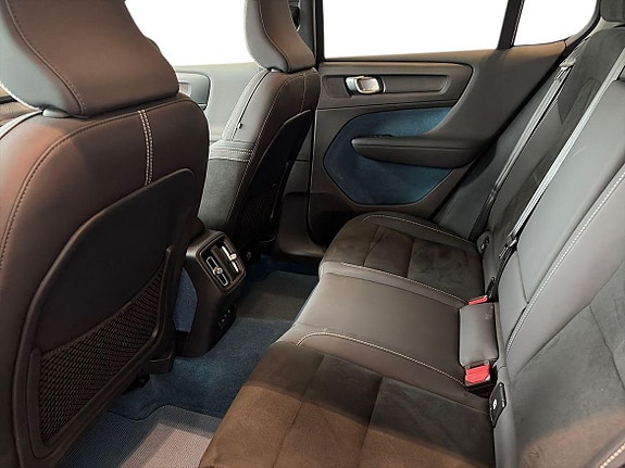 Volvo C40 9 of 22