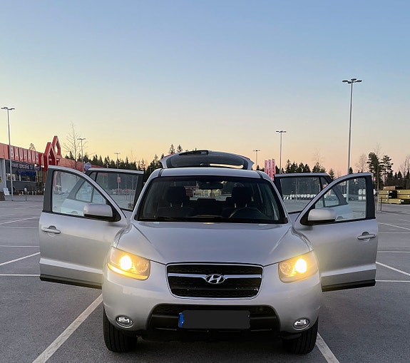 Hyundai Santa Fe 10 of 23
