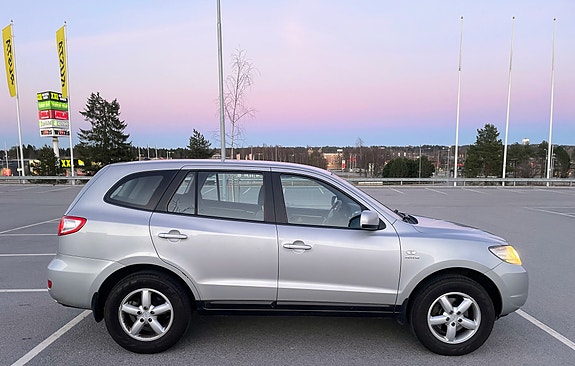 Hyundai Santa Fe 8 of 23
