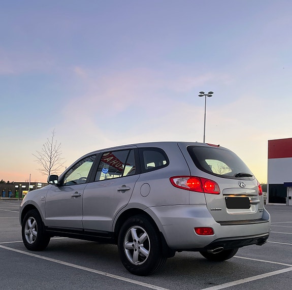 Hyundai Santa Fe 5 of 23