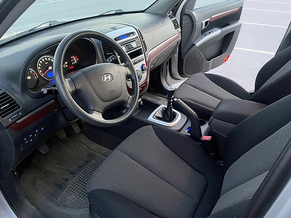 Hyundai Santa Fe 17 of 23