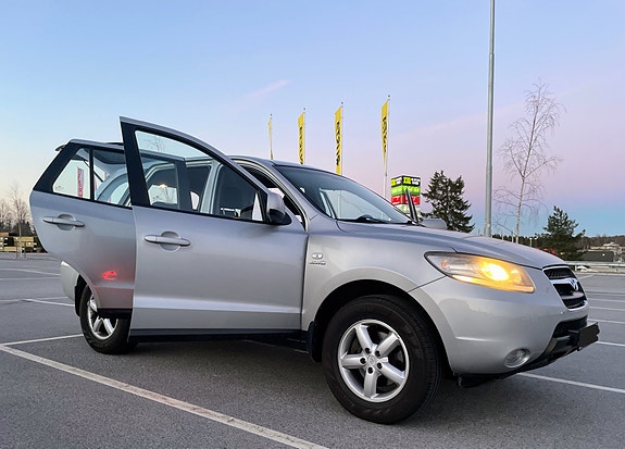 Hyundai Santa Fe 9 of 23