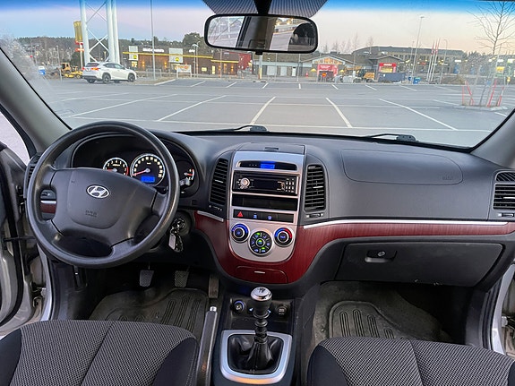 Hyundai Santa Fe 16 of 23